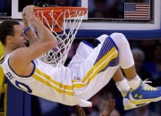 熊猫体育app-马德里德比惊魂夜，皇马险胜映衬铁血，萨拉赫之火照亮另一片战场