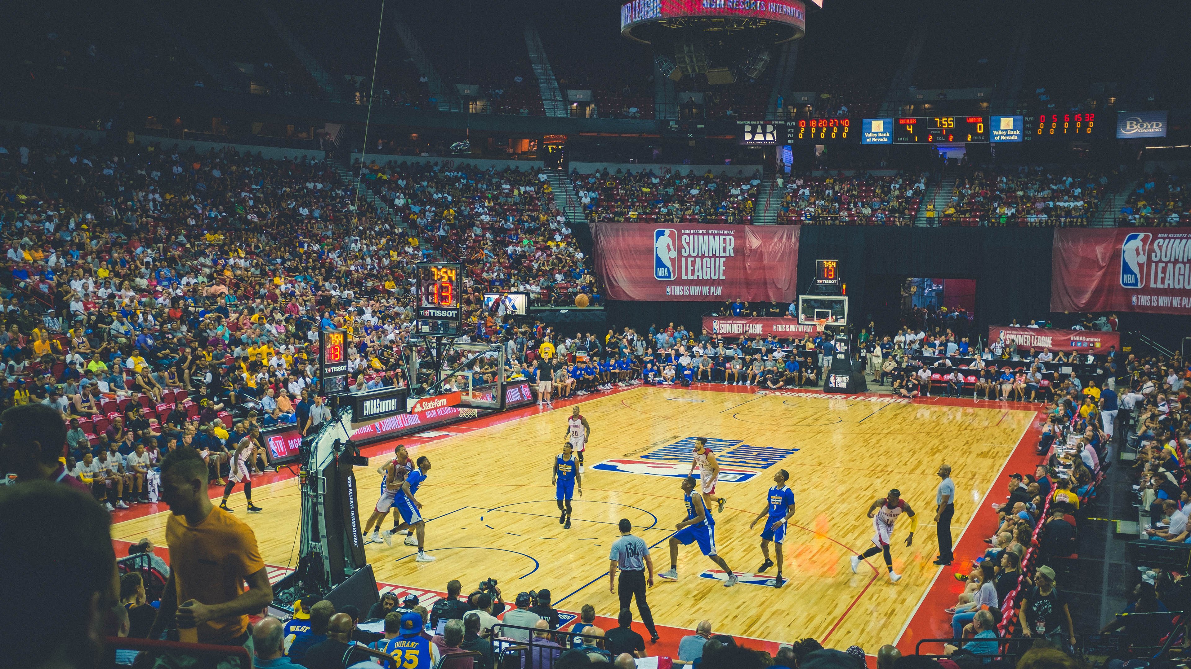 绝境中的指挥官，保罗末节封神，马刺险胜雄鹿背后的唯一性